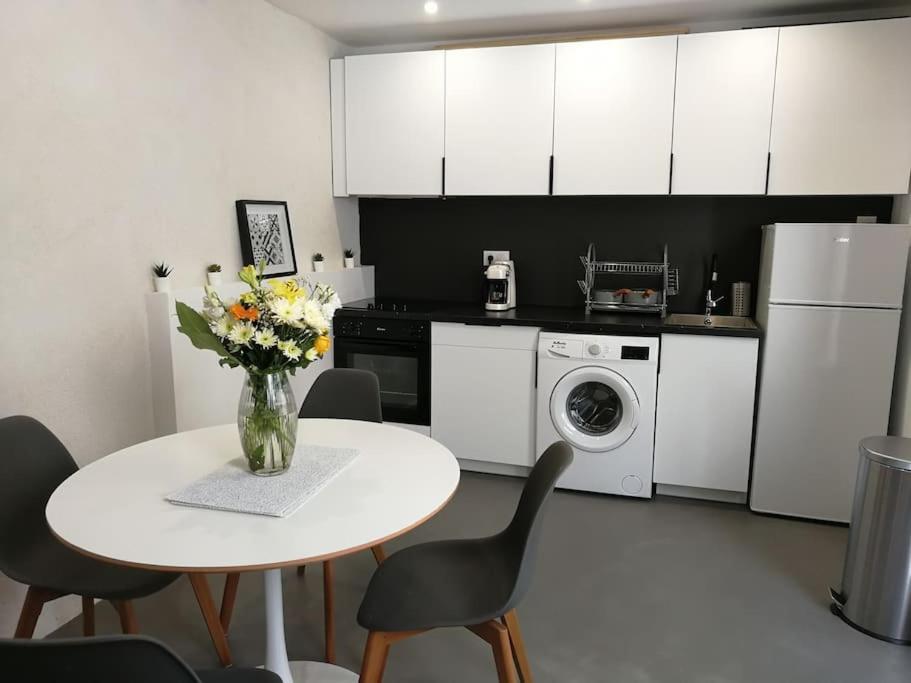 Villa Au Calme Avec Exterieur Et Parking Gratuit Aux Portes D'Aix Et Marseille Emplacement Ideal Exterior foto