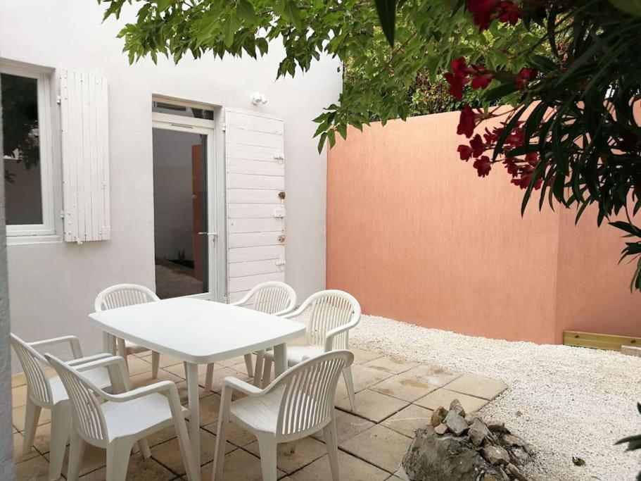 Villa Au Calme Avec Exterieur Et Parking Gratuit Aux Portes D'Aix Et Marseille Emplacement Ideal Exterior foto