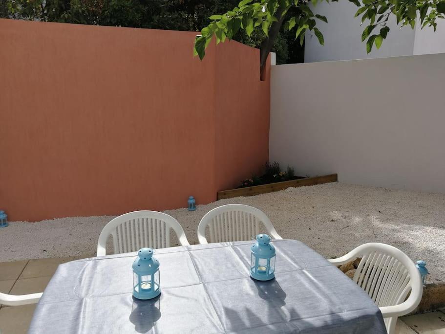 Villa Au Calme Avec Exterieur Et Parking Gratuit Aux Portes D'Aix Et Marseille Emplacement Ideal Exterior foto