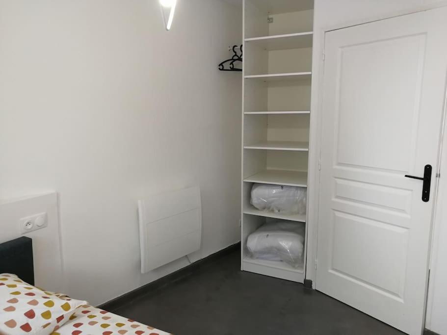 Villa Au Calme Avec Exterieur Et Parking Gratuit Aux Portes D'Aix Et Marseille Emplacement Ideal Exterior foto